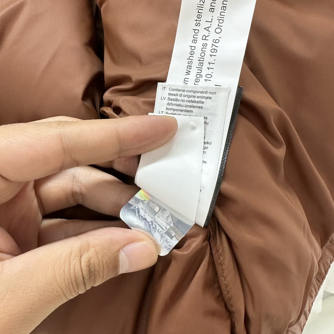 The North Face Nuptse Short Down Jacket NF0A5GGE